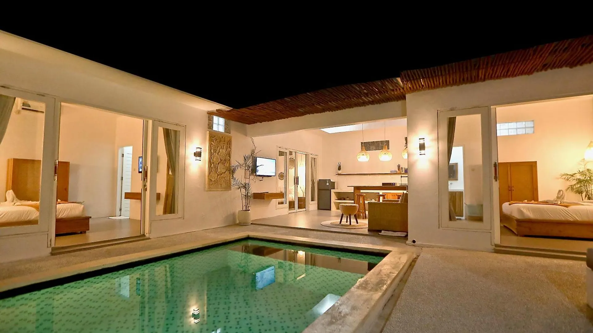 Villa Elijah Σεμινιάκ